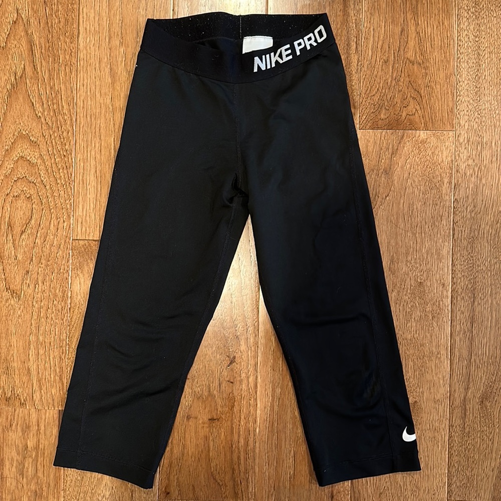Black Nike pro cropped leggings XS